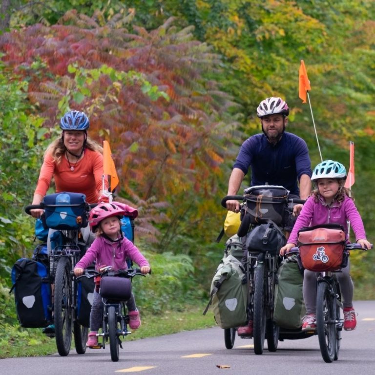 Famille Nomade à vélo